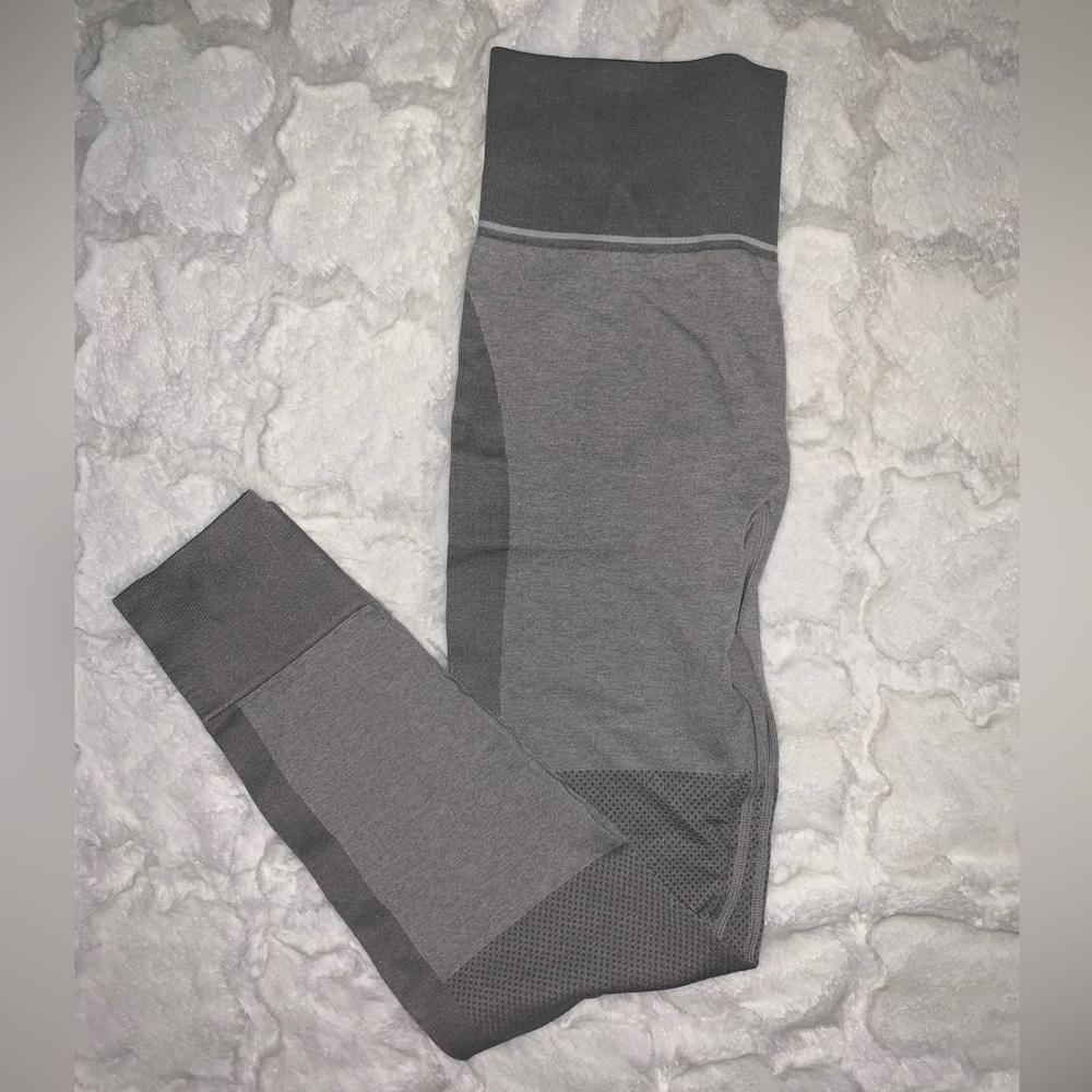 Gray Leggings. NWT.